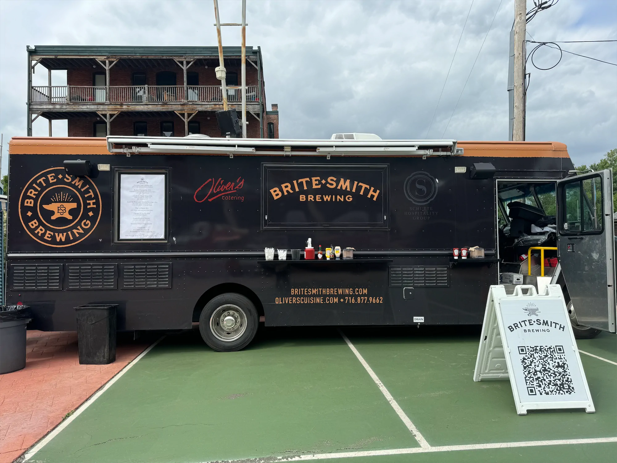 brite smith brewing truck outside right side
