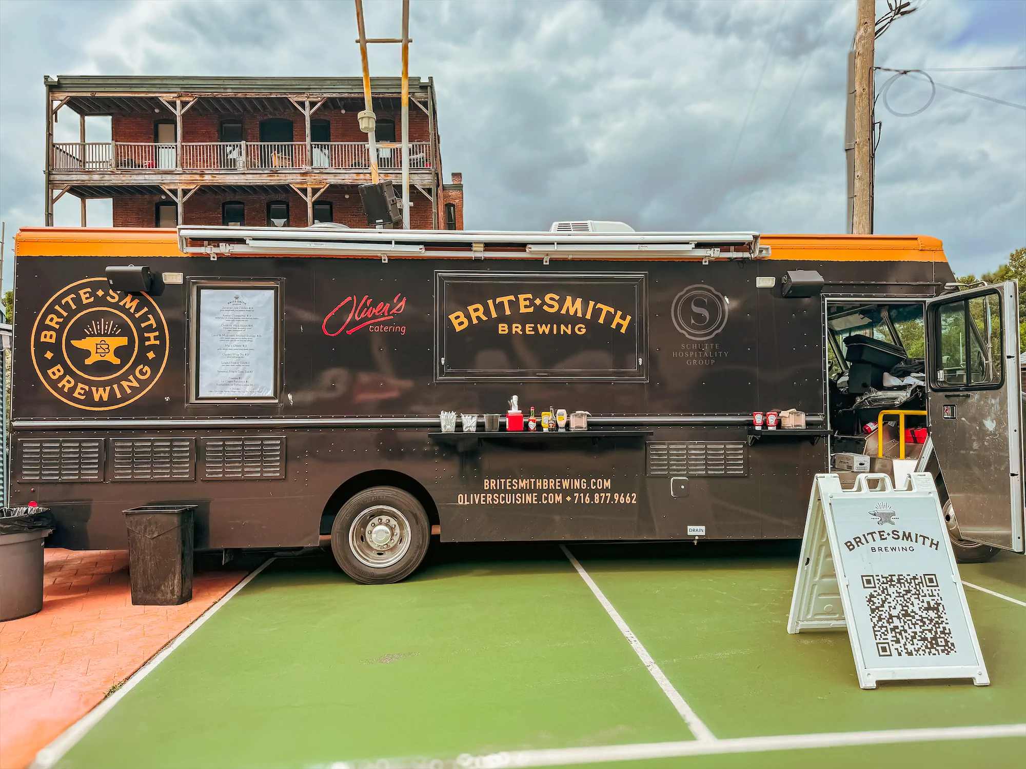 brite smith brewing truck outside right side