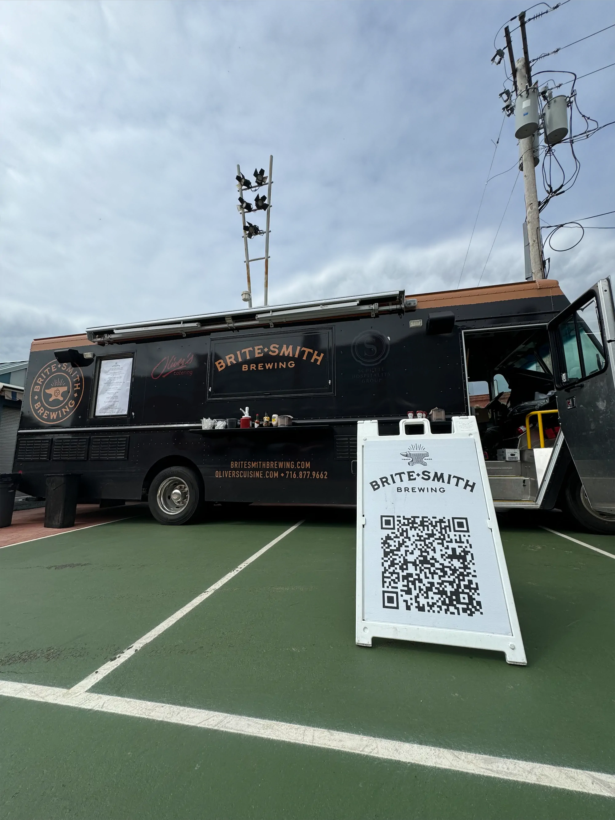 brite smith brewing truck outside right side