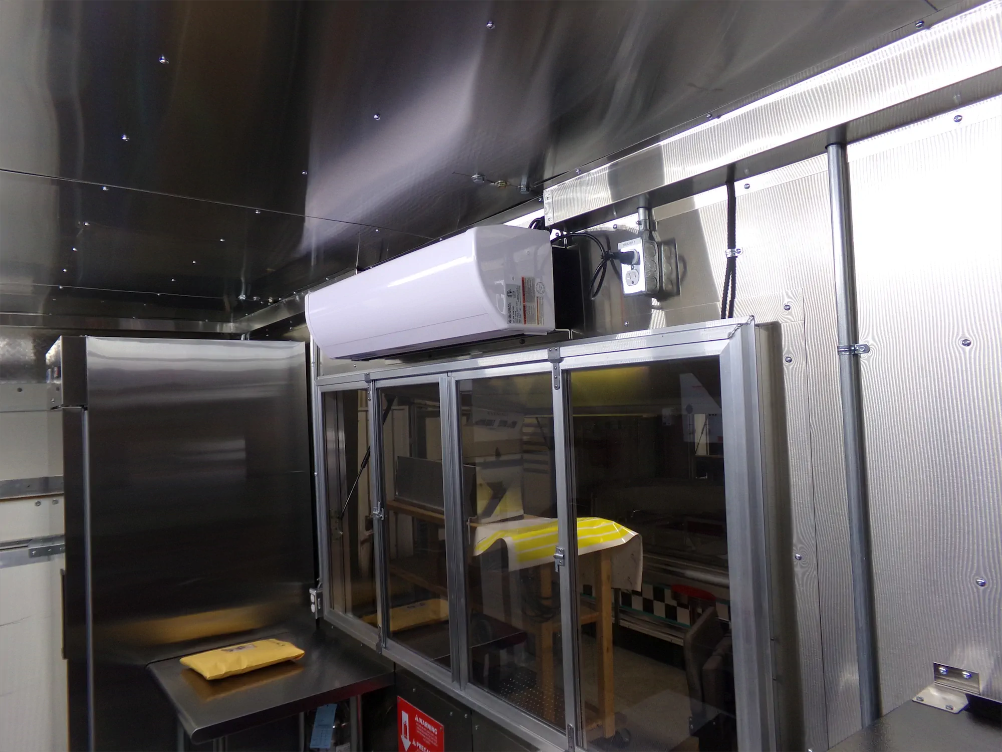 Edgy Vegy Buffalo truck, inside, window