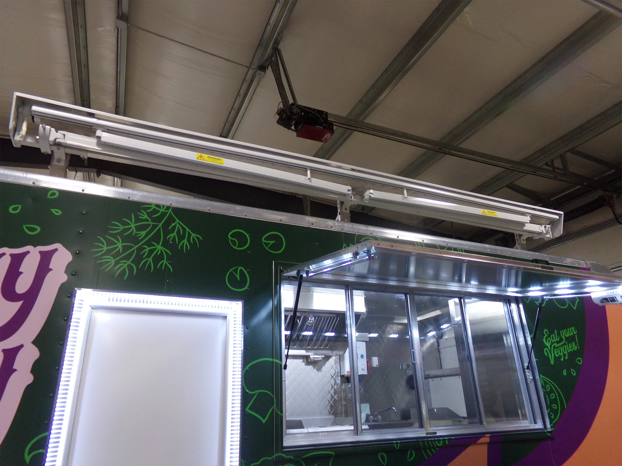 Edgy Vegy Buffalo truck, outside, window