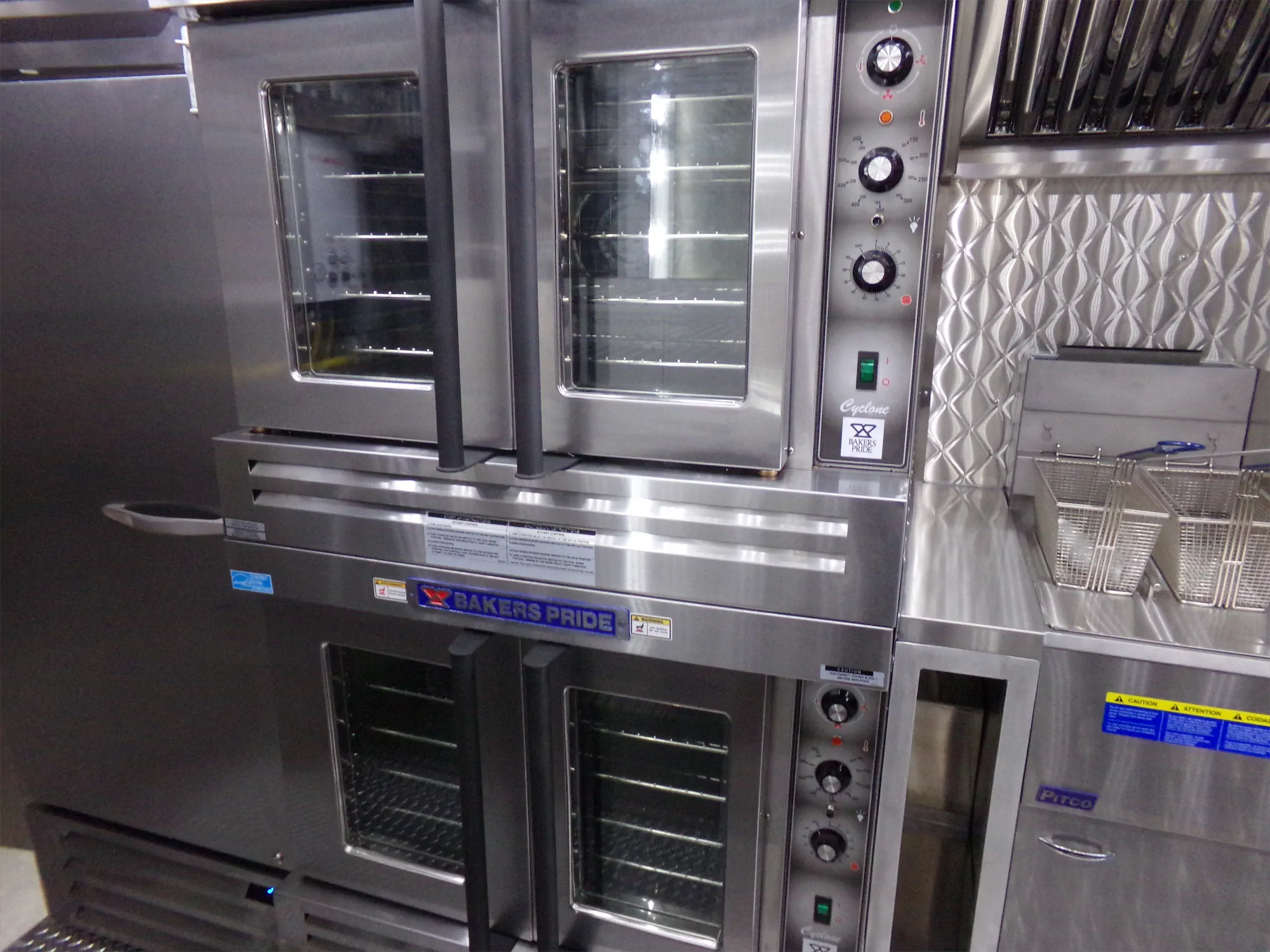 Big Brisket Daddy truck, inside, hot storage